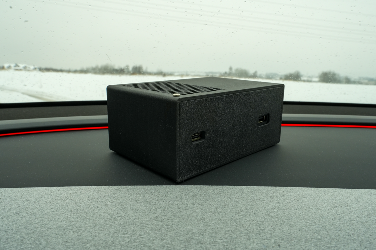 Tesla Android (2nd generation)